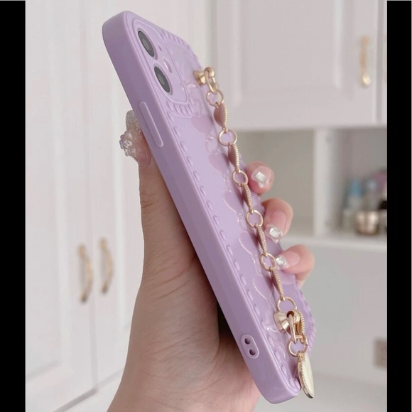 🍭SALE🍭 HAND STRAP CELL PHONE CASE WITH HEART DECOR HANDLE - Picture 3 of 3